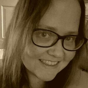 Meet your Posher, Holly